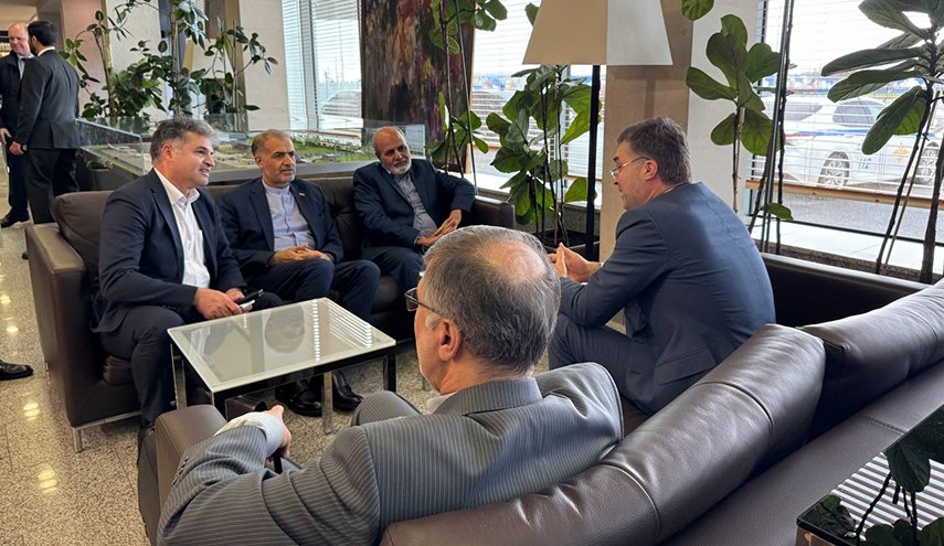 أمين المجلس الأعلى لأمن ايران القومي يصل سان بطرسبورغ