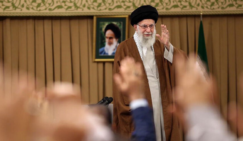 رهبر انقلاب: رکن جهش تولید کارگر است/ امنیت شغلی کارگران از وظایف مسئولان است