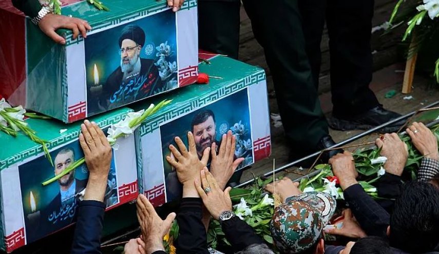رویترز: همه ایران برای بدرقه رئیسی گردهم آمدند