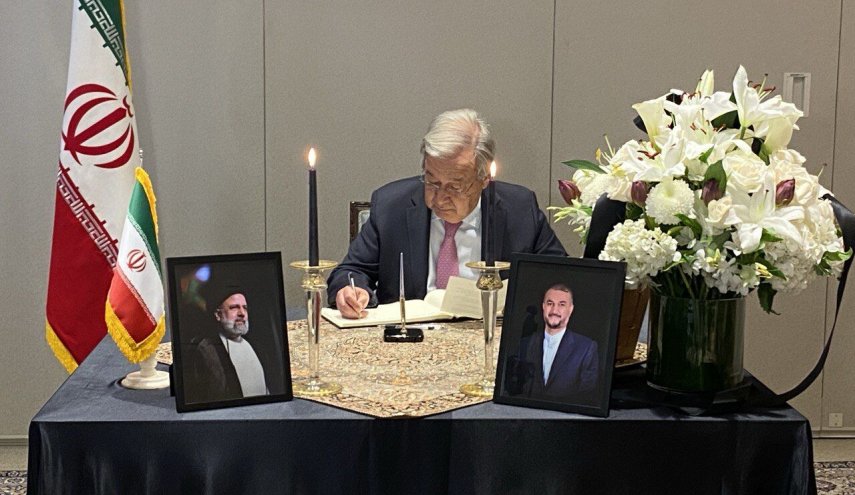 ادای احترام دبیرکل سازمان ملل به رئیس جمهور و وزیر خارجه شهید ایران
