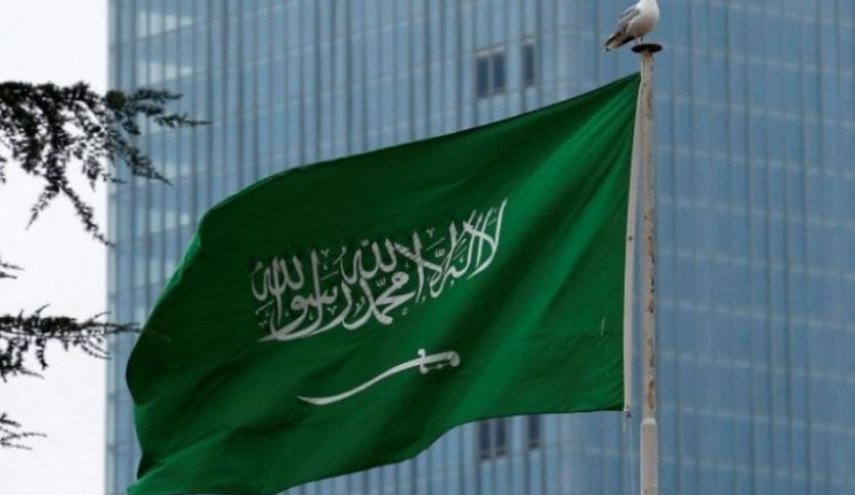 تصاویر اهانت‌ نظامیان صهیونیست به پرچم عربستان و خشم کاربران از سکوت ریاض
