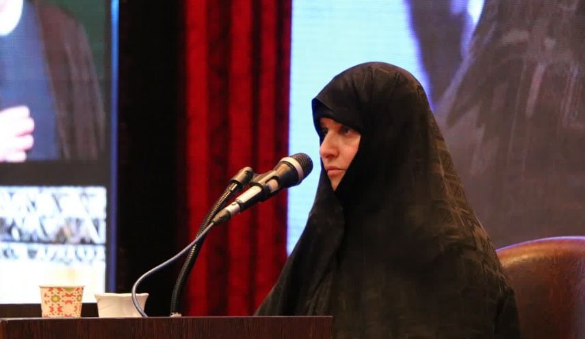 همسر شهید جمهور: نسل نور را مطابق با تعالیم اسلام تربیت کنیم