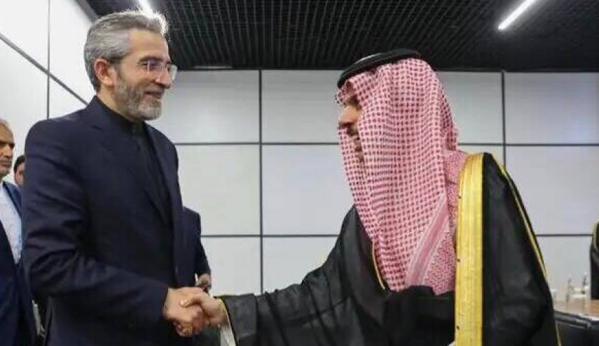 رایزنی باقری و بن‌فرحان درمورد موضوعات مشترک و تحولات فلسطین
