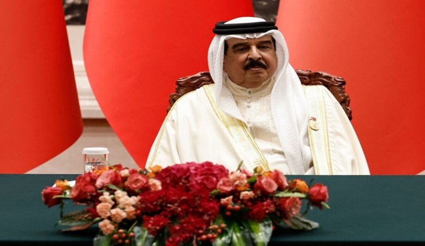 ملك البحرين يعزي عباس باغتيال إسماعيل هنية
