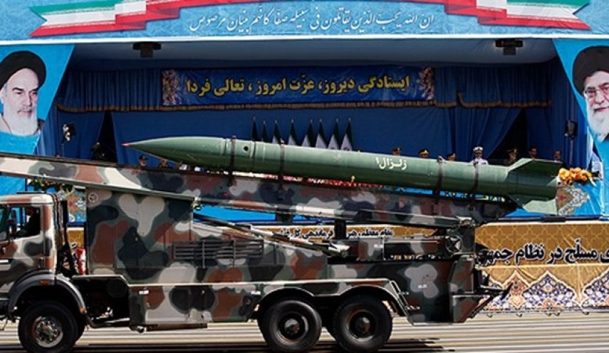 خودکفایی در تولید تجهیزات نظامی از برکات دفاع مقدس است
