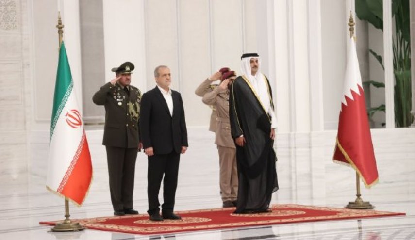 استقبال رسمی امیر قطر از رئیس‌جمهور پزشکیان
