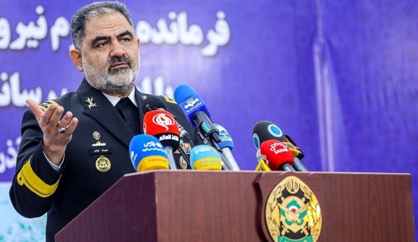 دریادار ایرانی: خطوط کشتیرانی در امنیت کامل قرار دارد
