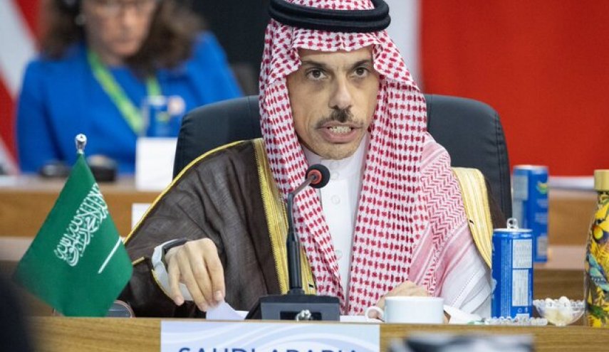 بن‌فرحان: تجاوزات اسرائیل، منطقه را تا آستانه یک جنگ گسترده‌تر می‌برد
