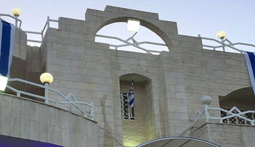 مقتل مسلح وإصابة 3 أمنيين بإطلاق نار قرب سفارة الإحتلال في عمان