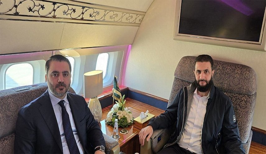 'إكس' تغلق حساب رئاسة سوريا اثر نشر صورة للجولاني على متن طائرة