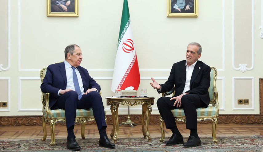 منبع دیپلمات: تهران به لاوروف اعلام کرده هرگز با شروط دولت ترامپ وارد مذاکره نمی‌شود