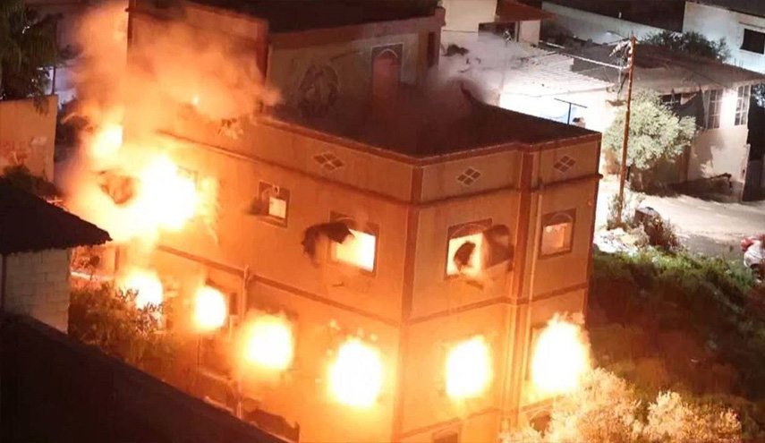 الاحتلال يفجر منزل عائلة شهيد قسامي في قلقيلية بالضفة 