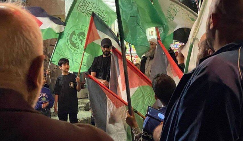 ساکنان اردوگاه‌های فلسطینی در لبنان جنایات صهیونیست‌ها در غزه را محکوم کردند+ فیلم