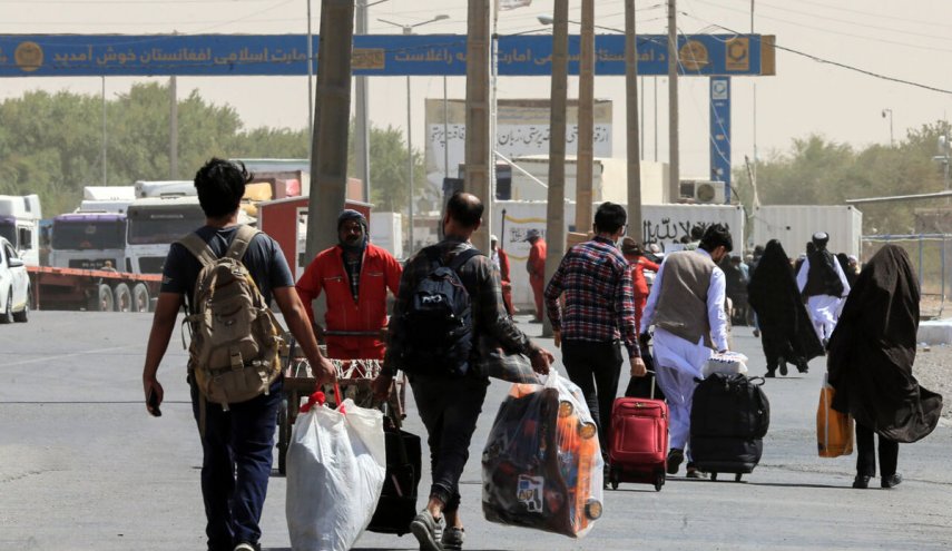 عراقچی: روند بازگشت مهاجران افغان به تدریج و آبرومندانه خواهد بود
