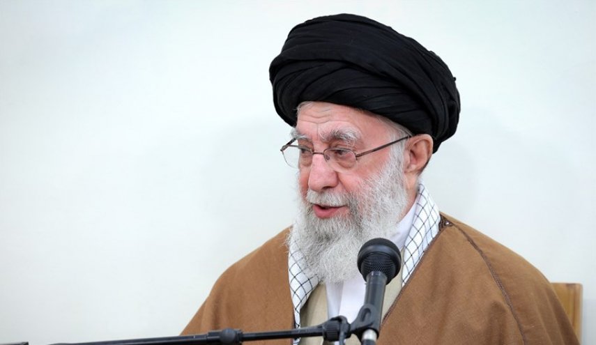 رهبر انقلاب: خط ائمه «خط ایستادگی و استقامت» است