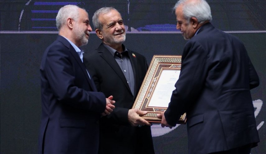 بزشكيان: المسلمون ملزمون بمواجهة الظلم والجور والدفاع عن المظلومين