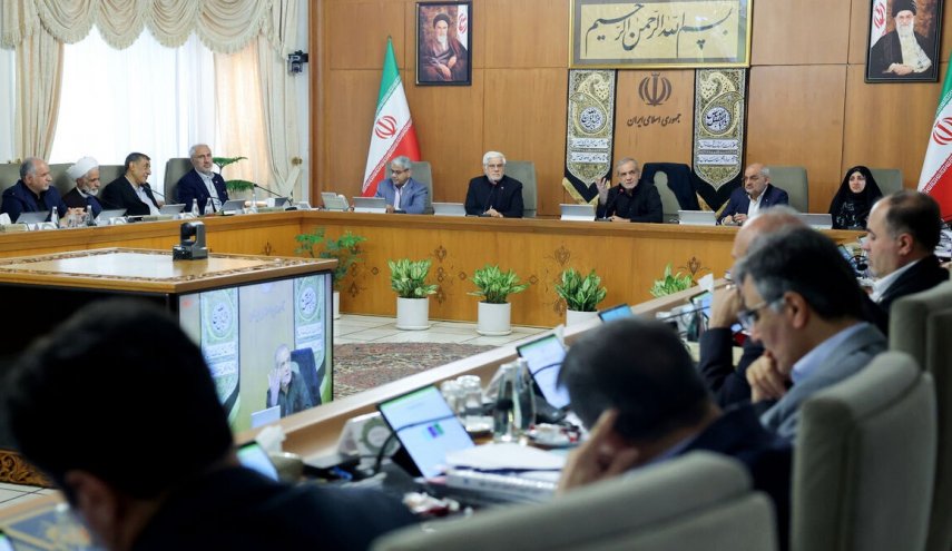 بزشكيان يوعز بتشكيل فريق عمل متخصص لمكافحة ظاهرة الغبار
