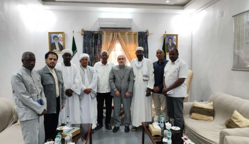 التيار الإسلامي العريض يزور السفارة الإيرانية في بورتسودان مهنئاً

