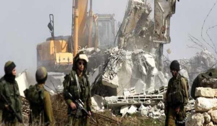 منابع فلسطینی: ارتش اسرائیل مشغول تخریب عمدی خانه‌ها در غزه و کرانۀ باختری است