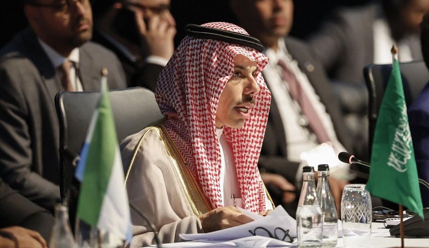 السعودية تؤكد رفض التطبيع مع الإحتلال في ظل استمراره بالإبادة في غزة
