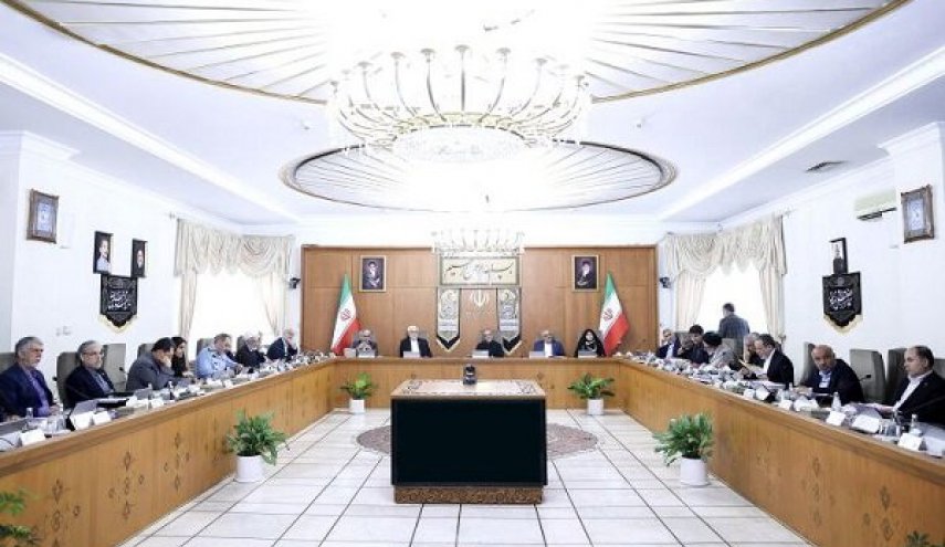 الحكومة الإيرانية تقر مشروع حذف أربعة أصفار من العملة الوطنية