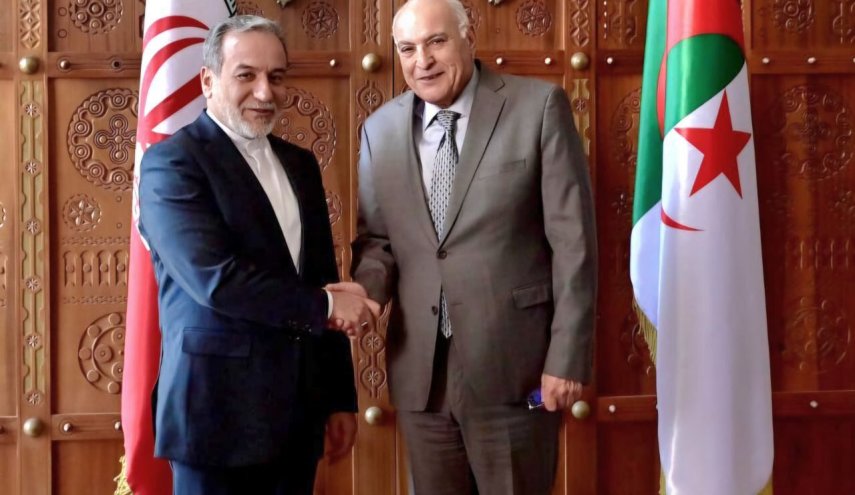 عراقچی روز ملی الجزایر را تبریک گفت
