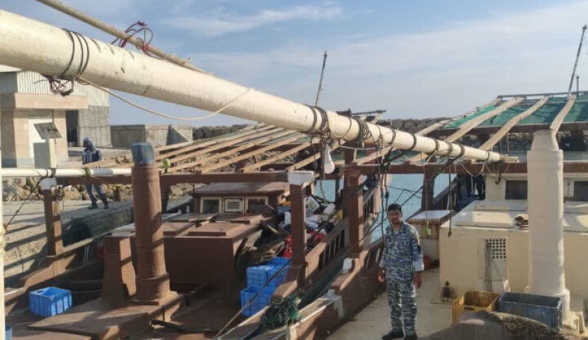 ضبط ثلاث سفن عمانية غير قانونية في مياه جاسك