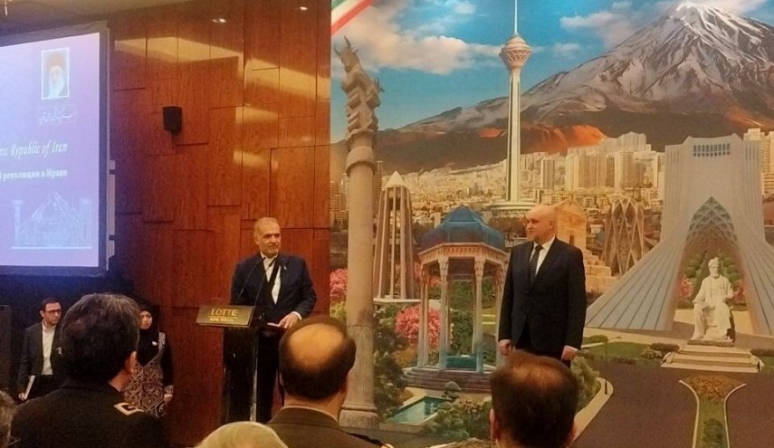 پیام صریح مسکو از قلب جشن انقلاب: کنار ایران می‌مانیم، تحریم‌ها بی‌اثر است
