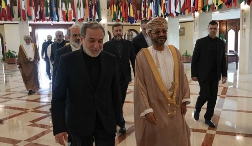 استقبال وزیر امور خارجه عمان از عراقچی
