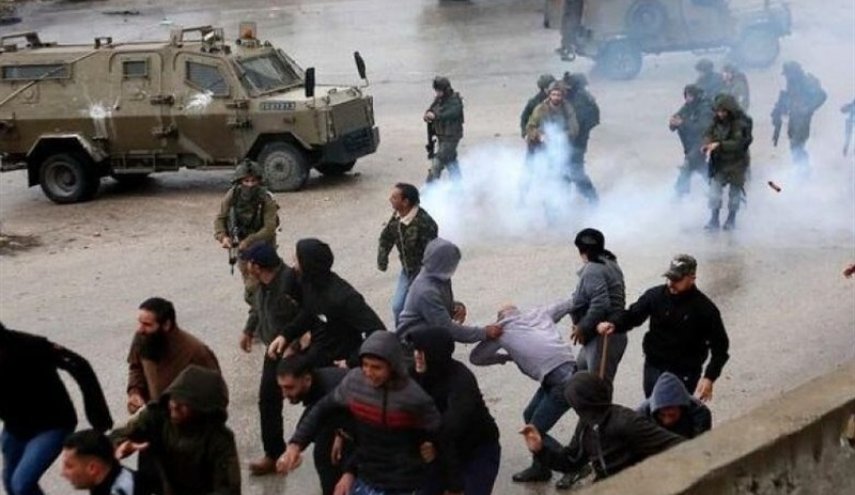 مجروح شدن 51 فلسطینی در یورش نظامی اسرائیل به اردوگاه قلندیا
