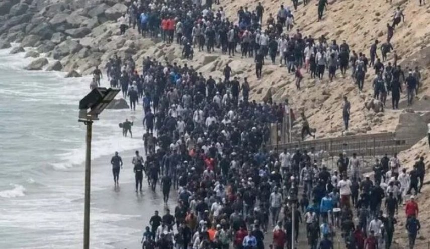 ۵۷ مهاجر مغربی در عبور از مرز اسپانیا به منطقه آفریقایی سئوتا مفقود شدند