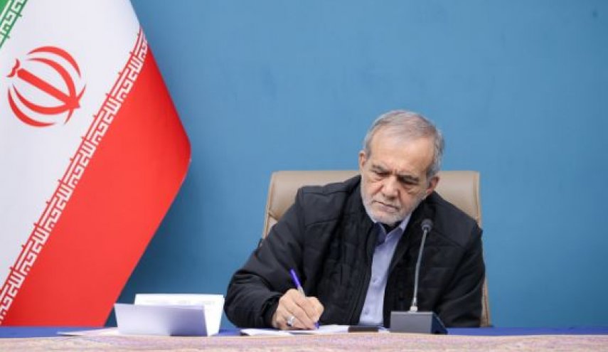 پزشکیان: دختران وزنه‌بردار ایران یک «اولین» ارزشمند را به نام خود ثبت کردند