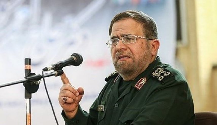 سرلشکر ایزدی: با یک صدم هزینه‌های نظامی دشمن بر آنها غلبه کردیم
