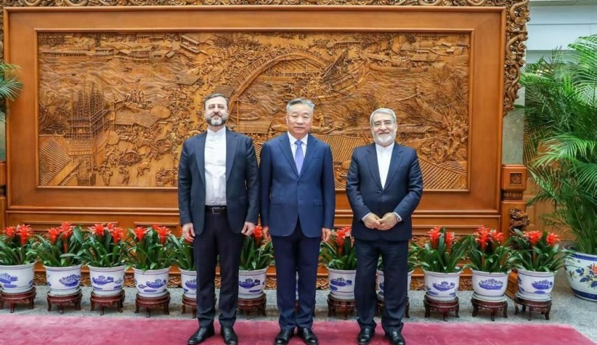 صلح و امنیت منطقه‌ای و وضعیت تنگه هرمز ، محور دیدار غریب‌آبادی و همتای چینی