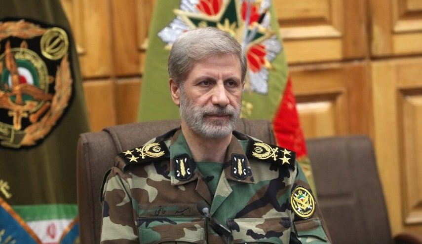 سرلشکر حاتمی: توان دفاعی ایران معادلات دشمنان را تغییر داد/ ملت ایران تسلیم نمی‌شود