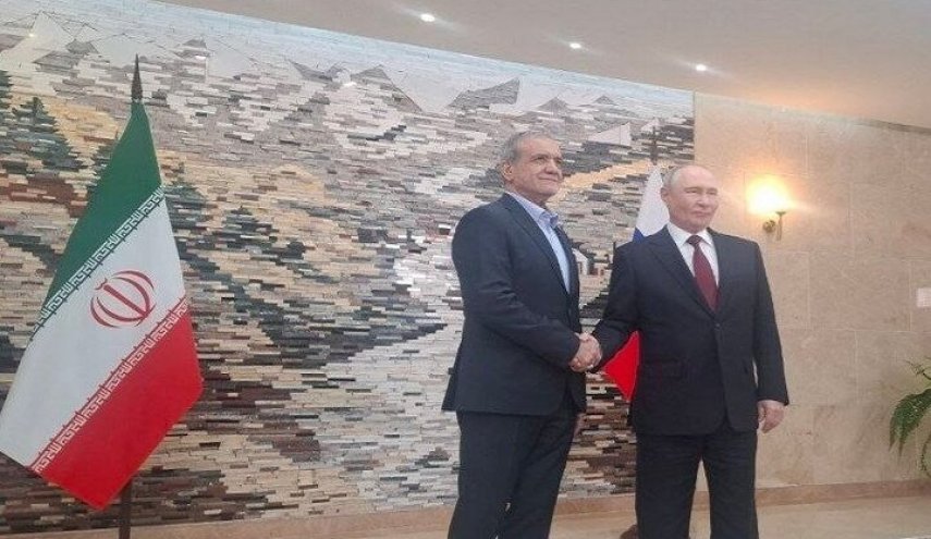 الرئيس الايراني يلتقي نظيره الروسي في بيشكيك