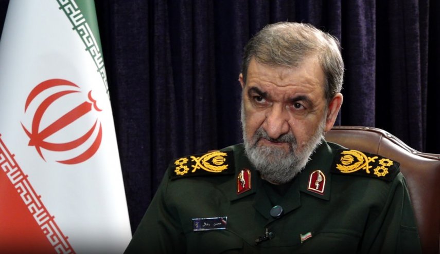 سرلشکر رضایی: تنگه هرمز کاملا بسته است