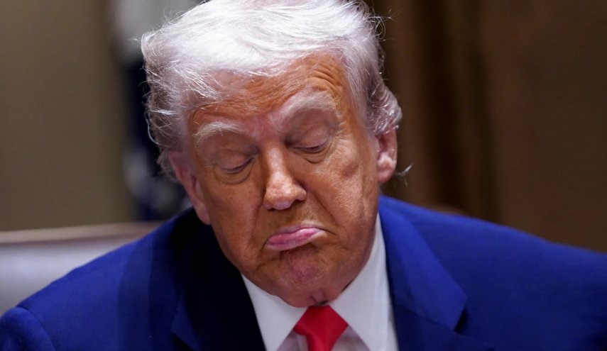 العدوان على إيران يستنزف رصيد ترامب..64% من الأميركيين غير راضين عن أدائه