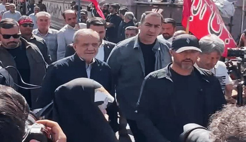 الرئيس بزشكيان يشارك في مناورة 'الفدائيون من أجل إيران'