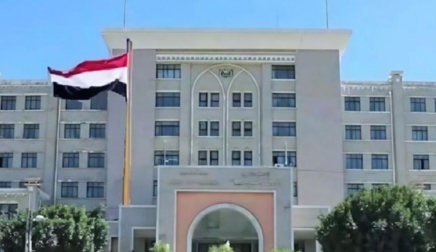 الخارجية اليمنية: نمتلك الحق المشروع للرد على أي 'نشاط سعودي إجرامي'
