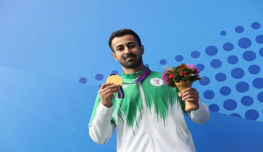 العداء الإيراني زارع يتوج بذهبية سباق 100 متر في ناغويا