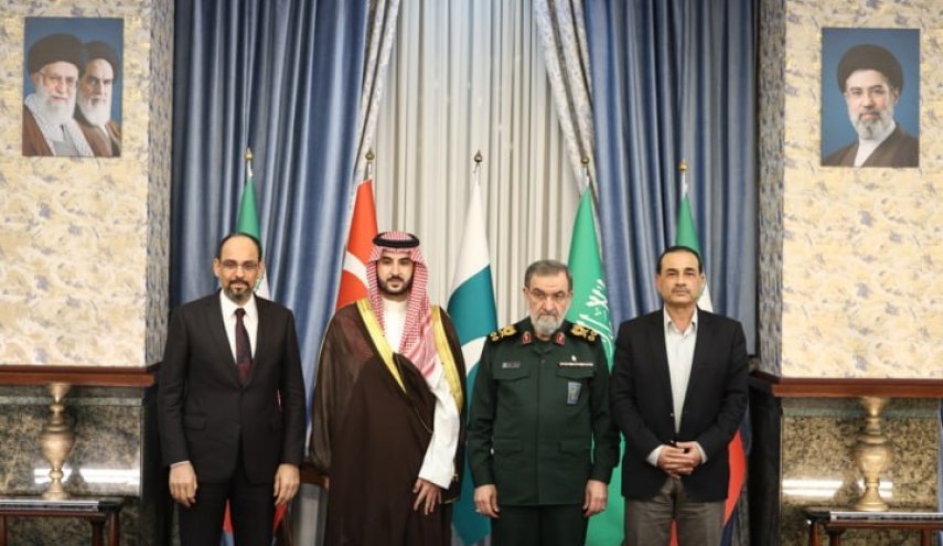 دبلوماسي ايراني: زيارة الوفد الثلاثي تعزز إستتباب أمن المنطقة